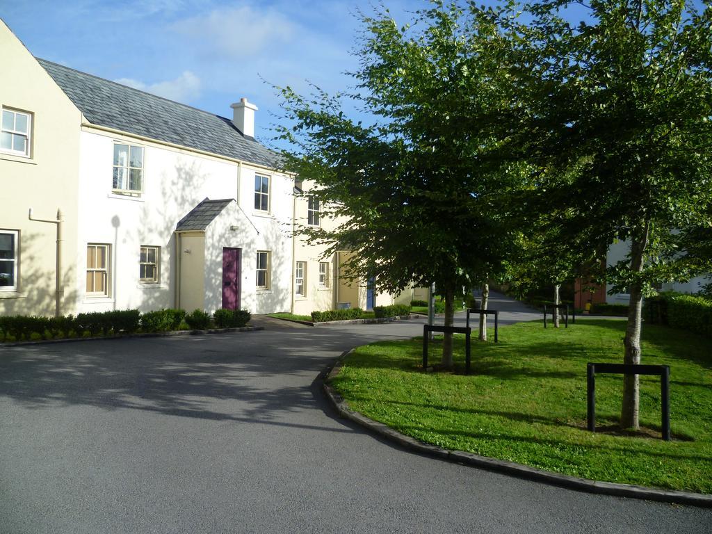 Bunratty Castle Gardens Home Bilik gambar